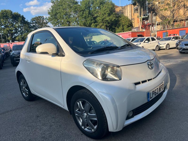 Toyota IQ 1.0 VVT-i 2 Hatchback 3dr Petrol Multidrive Euro 5 68 ps for sale in Edgware